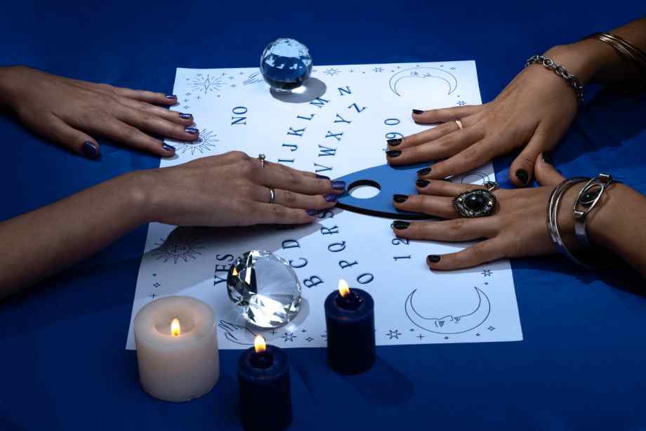 Comment connaître son ascendant astrologique et son signe lunaire pour mieux comprendre sa personnalité ?-Adoperp Voyance