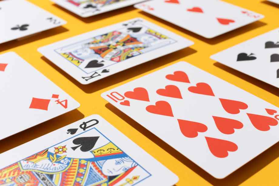 Signification des 32 cartes : les associations qui révèlent vos secrets-Adoperp Voyance